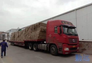 17.5米回程貨車裝稻草