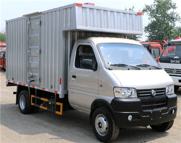 3.3米廂式貨車東風小霸王W