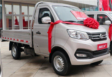 2.6米欄板小貨車長安跨越王X1