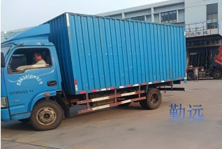 4.2米廂式回程貨車送貨中